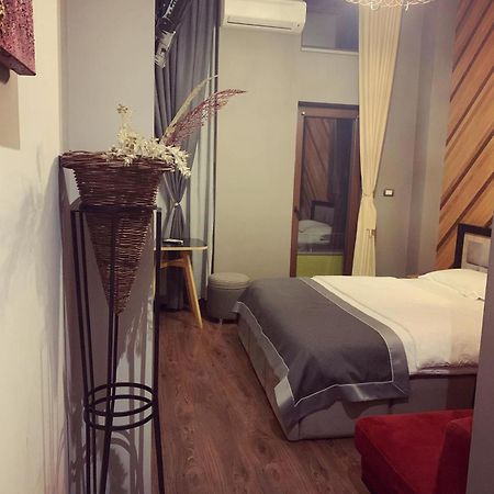 Guest House People Κορυτσά Εξωτερικό φωτογραφία