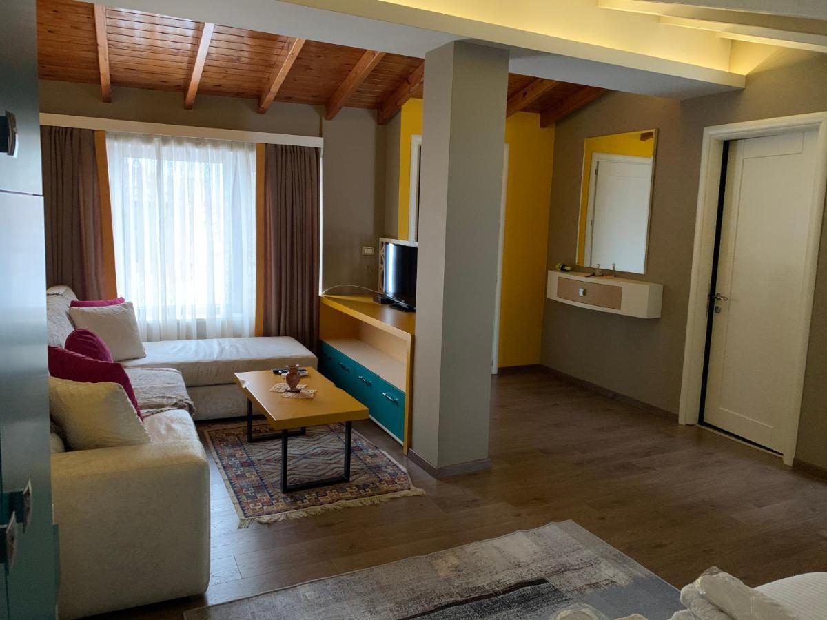Guest House People Κορυτσά Εξωτερικό φωτογραφία